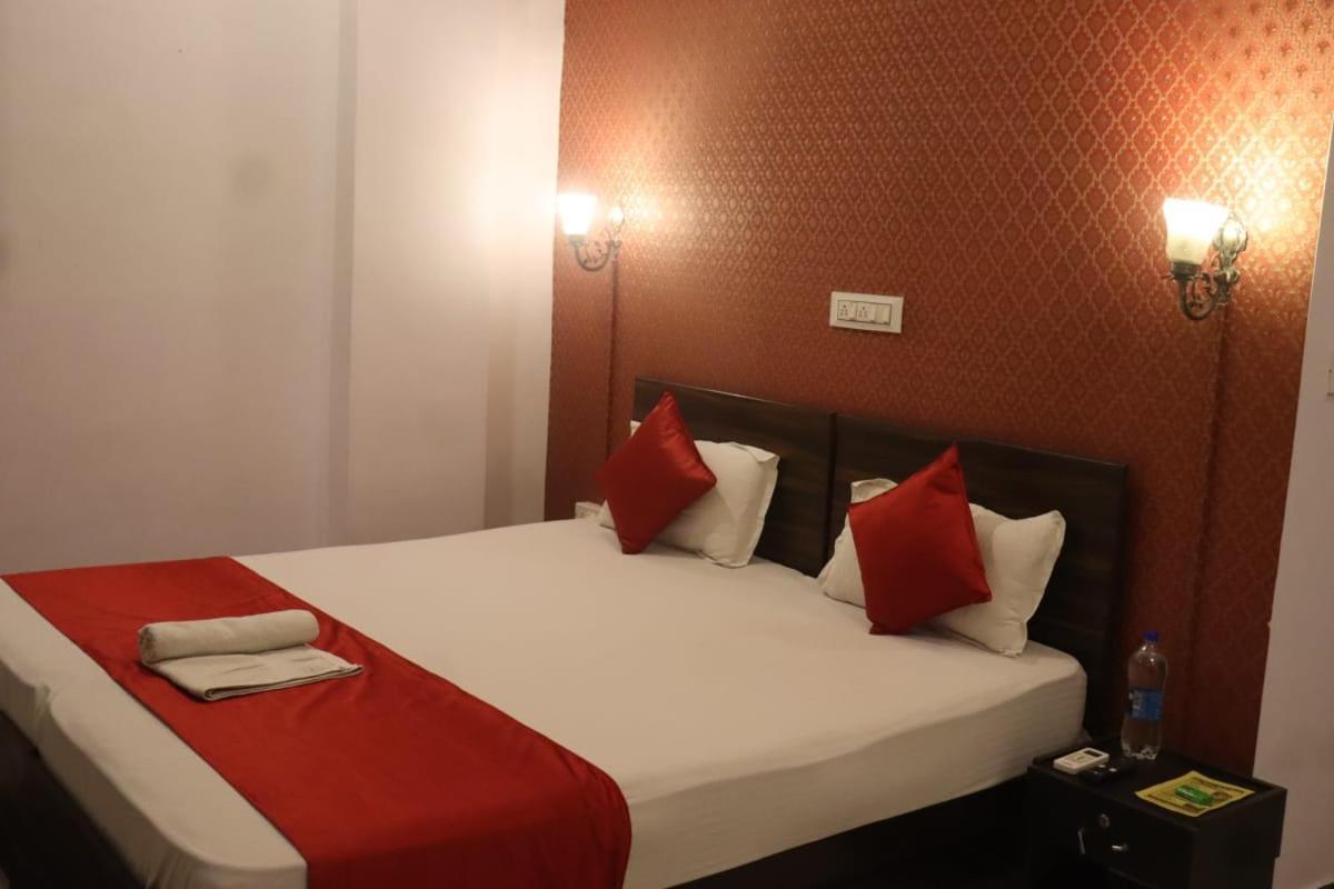 Hotel Shiv Palace Udaipur Buitenkant foto
