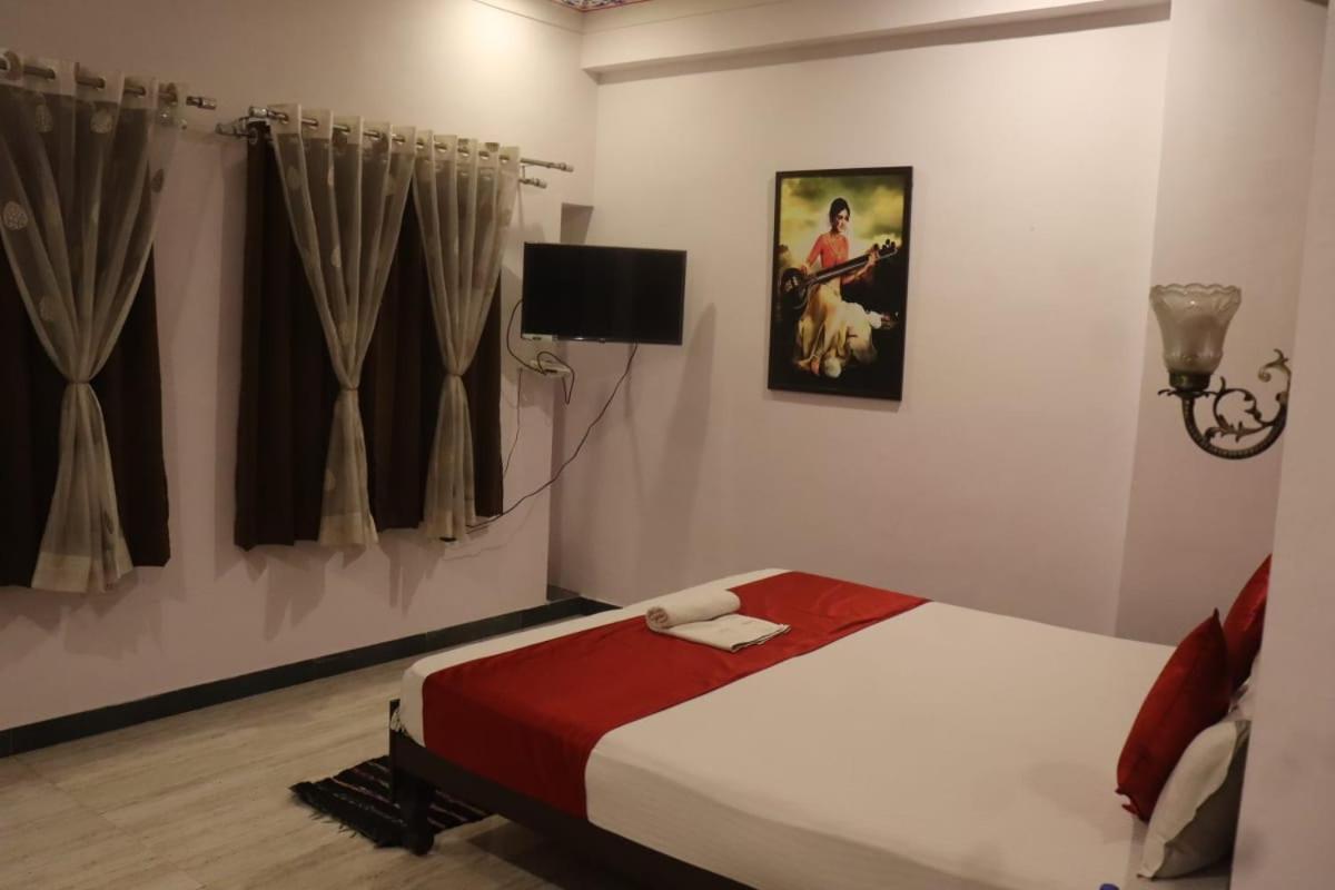 Hotel Shiv Palace Udaipur Buitenkant foto
