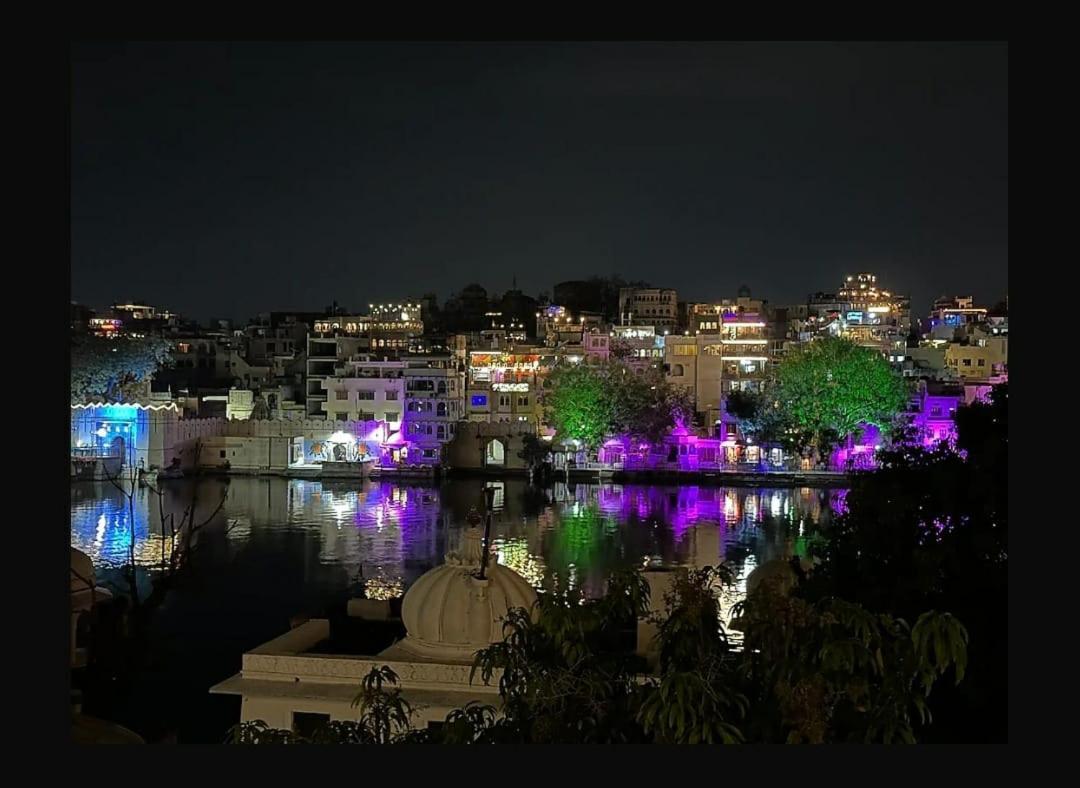 Hotel Shiv Palace Udaipur Buitenkant foto