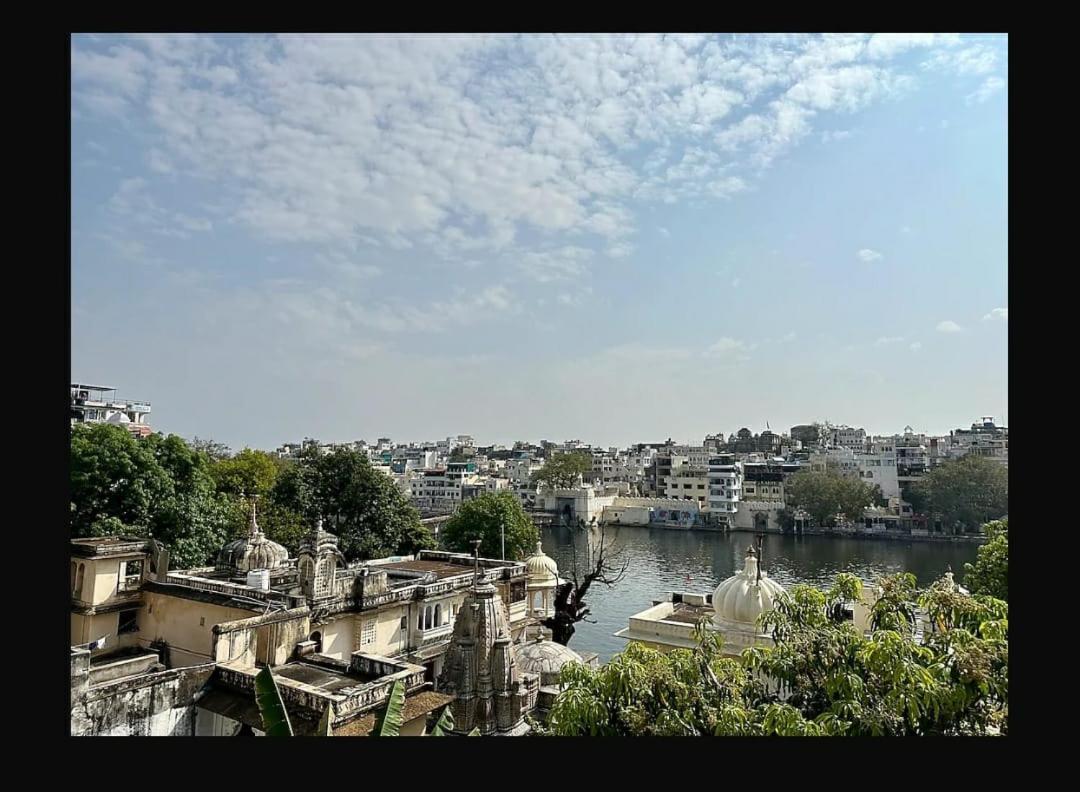 Hotel Shiv Palace Udaipur Buitenkant foto