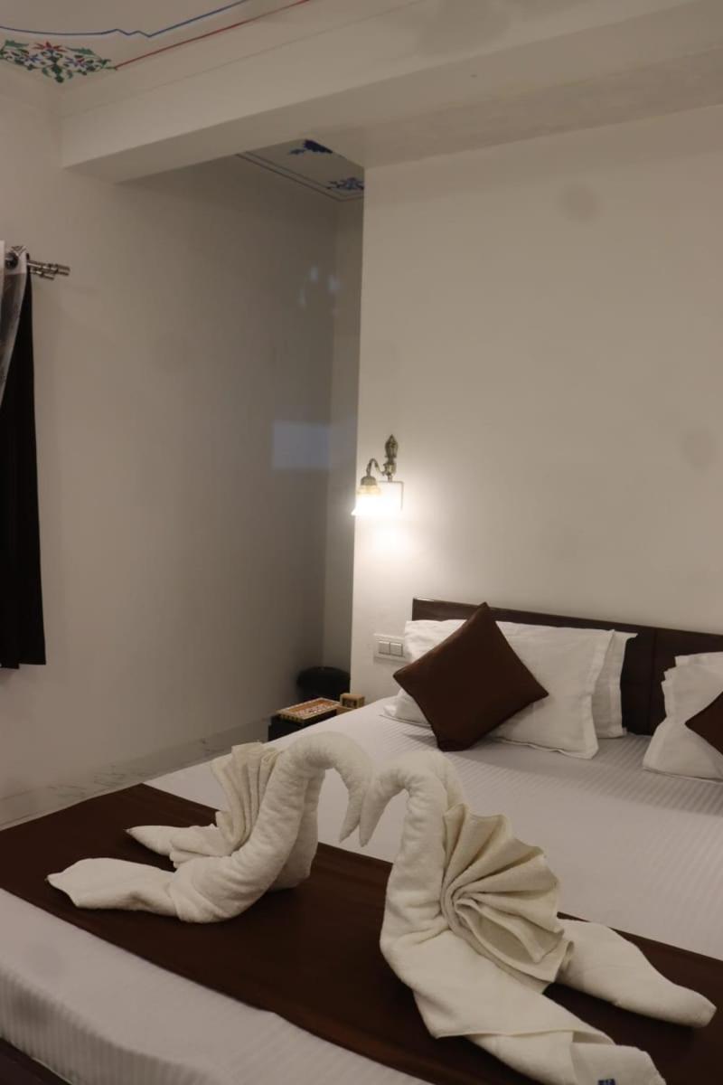 Hotel Shiv Palace Udaipur Buitenkant foto
