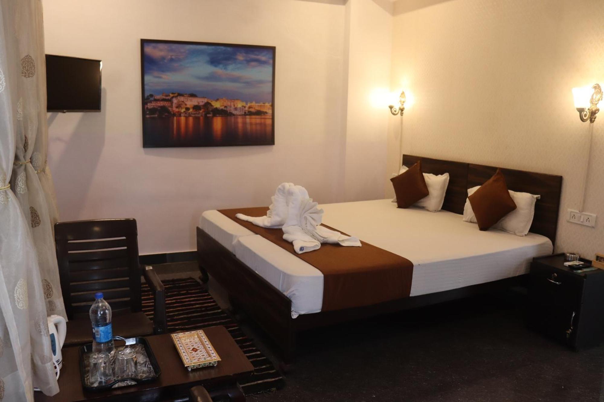 Hotel Shiv Palace Udaipur Buitenkant foto