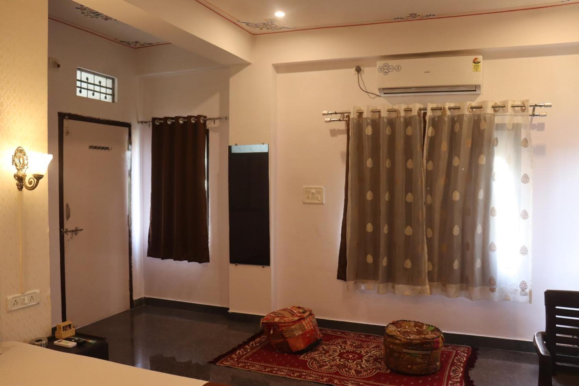 Hotel Shiv Palace Udaipur Kamer foto