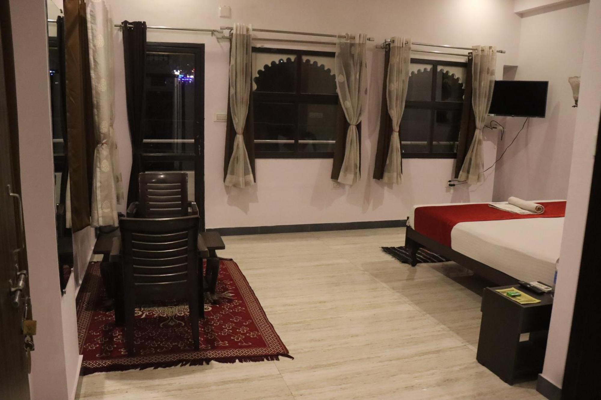 Hotel Shiv Palace Udaipur Kamer foto
