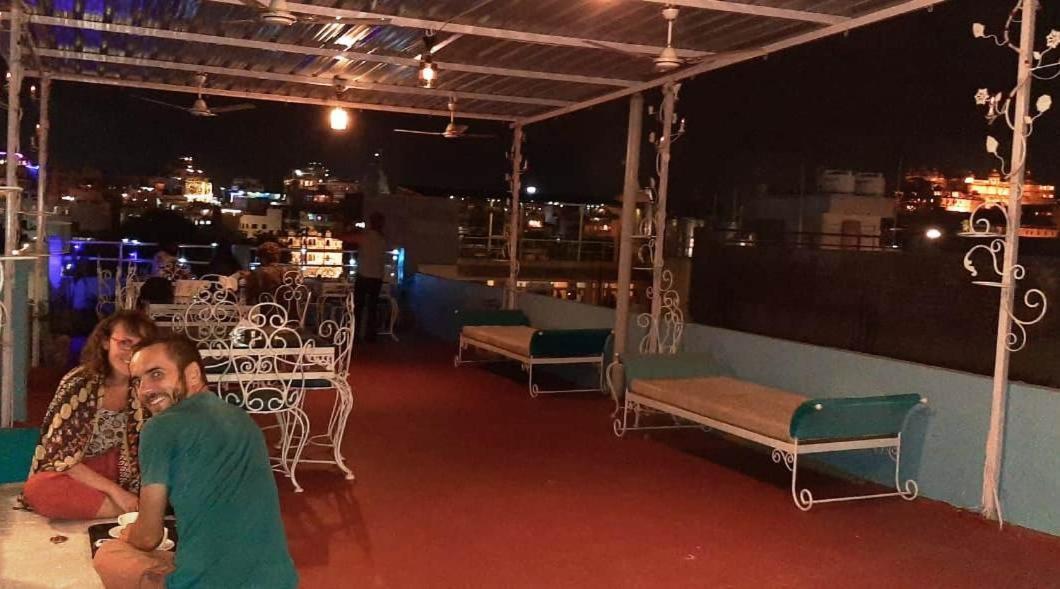 Hotel Shiv Palace Udaipur Buitenkant foto